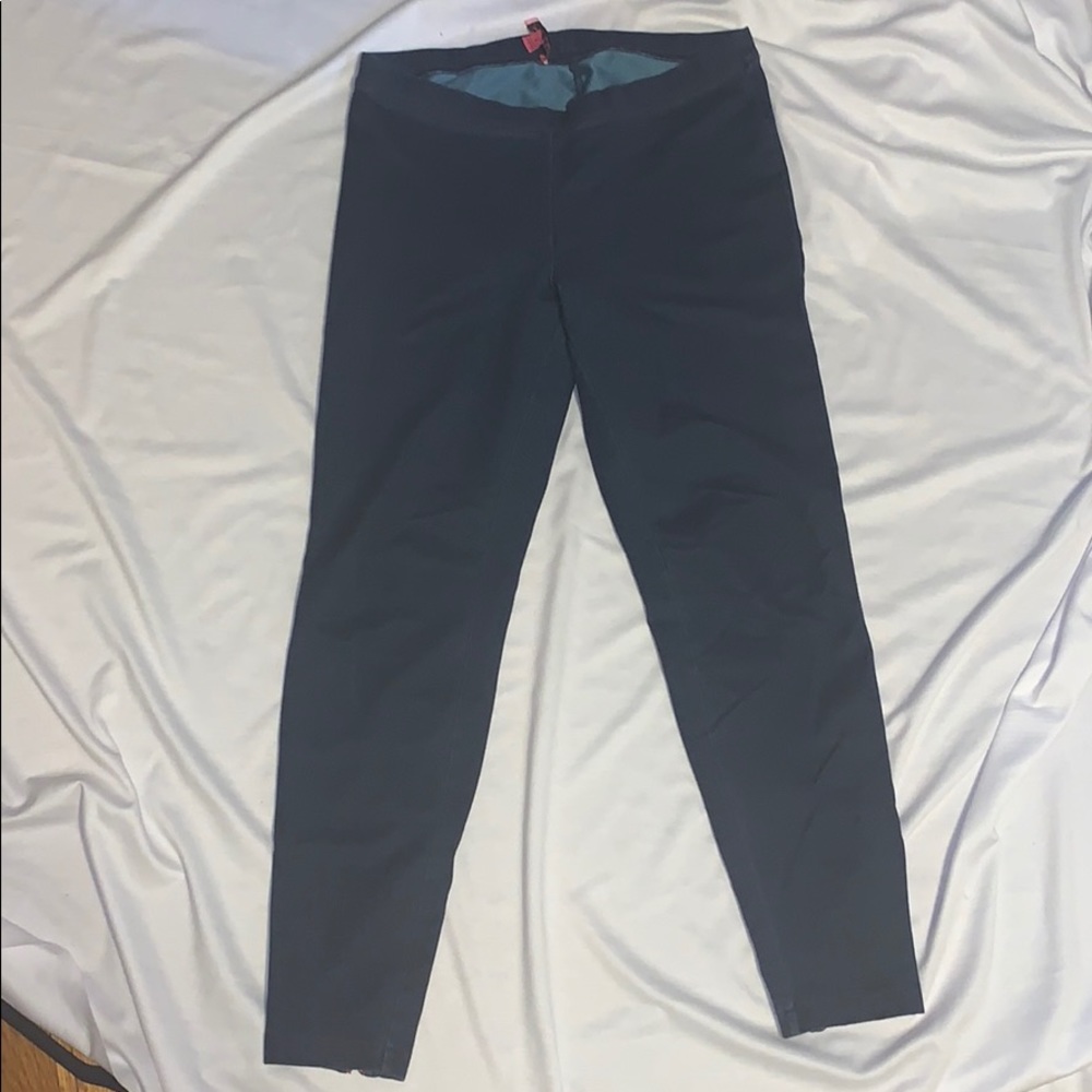Betsey Johnson denim like leggings with zip.